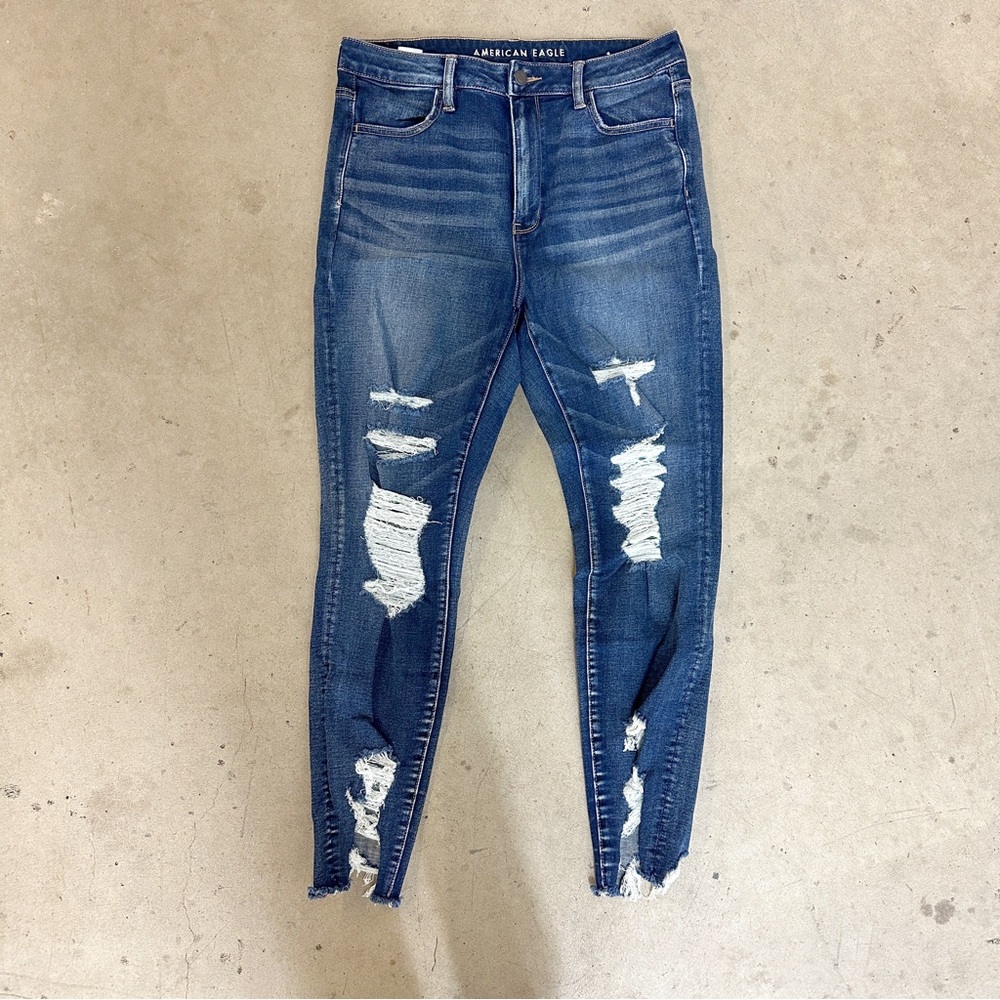American Eagle Super Hi Rise Jegging Distressed Size 14